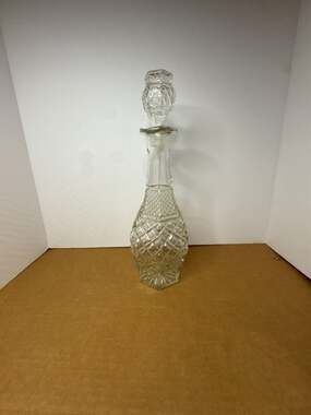 Anchor Hocking Wexford Pattern Glass Decanter with Stopper